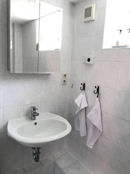 Schoene Wohnung Fuer Einen Kurzurlaub In Lueneburg Exterior foto
